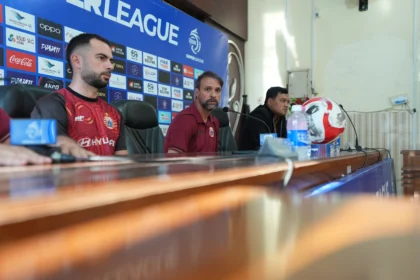 Pelatih Persija, Mauricio Souza saat konfrensi pers jelang melawan Persik Kediri