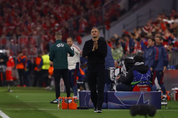 Pelatih PSG, Luis Enrique