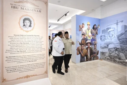 Presiden Prabowo Subianto meresmikan Museum Ibu Marsinah dan Rumah Singgah di Desa Nglundo, Kecamatan Sukomoro, Kabupaten Nganjuk, Jawa Timur, pada Sabtu, 16 Mei 2026.