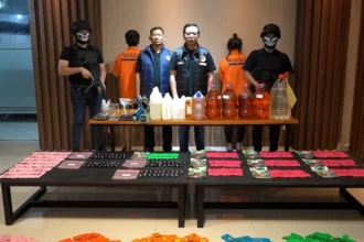Hasil pengungkapan narkotika jenis etomidate di kawasan Puri Mansion, Jakarta Barat.