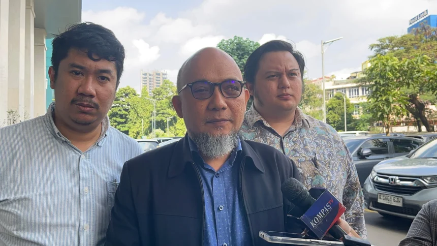 Mantan penyidik senior KPK Novel Baswedan mengkritik sikap hakim pengadilan militer yang tidak berpihak terhadap Andrie Yunus.