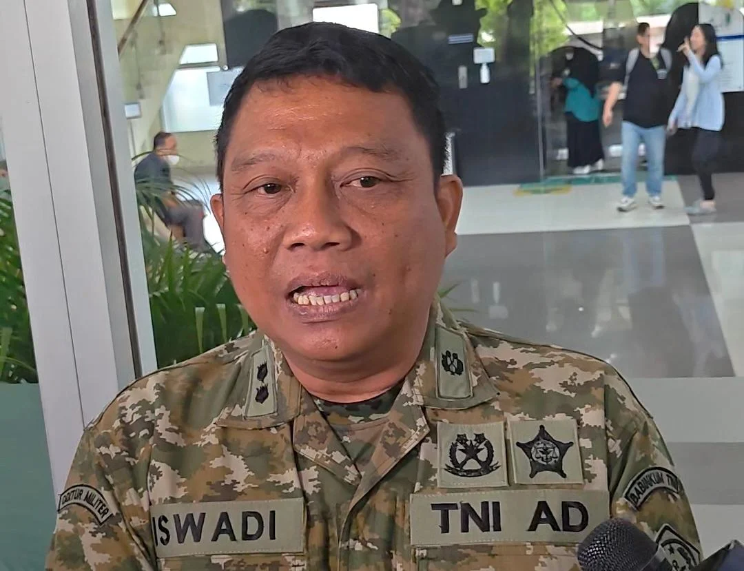 Oditur Militer II-07 Letkol CHK Mohammad Iswadi menjelaskan tidak bisa melihat langsung kondisi Wakil Koordinator Kontras Andrie Yunus di RSCM.