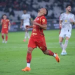 Ekspresi kekecewaan pemain Persija, Alaaeddine Ajaraie 