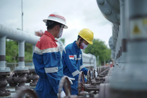 Kegiatan pegawai Pertamina EP (PEP) Limau Field.