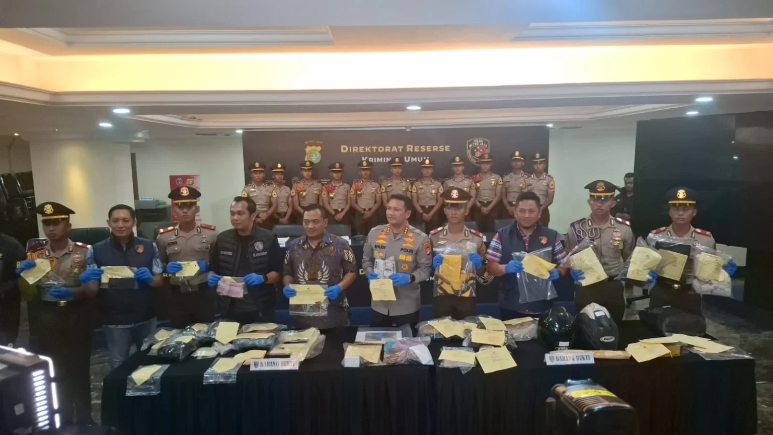 Penampakan barang bukti 171 kasus pencurian dibongkar Polda Metro Jaya.