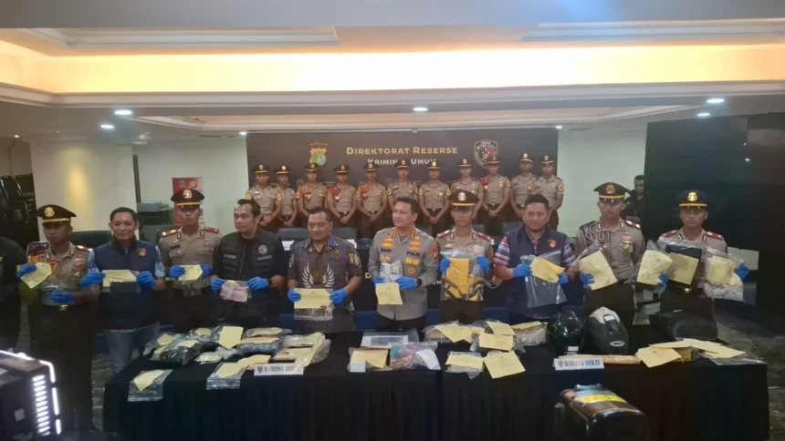 Penampakan barang bukti 171 kasus pencurian dibongkar Polda Metro Jaya.
