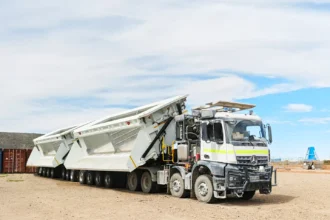 Kendaraan road train PT Sanggar Sarana Baja (SSB). (Sumber: Dok. SSB)