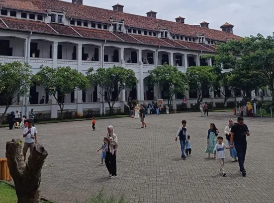 Destinasi Wisata Lawang Sewu