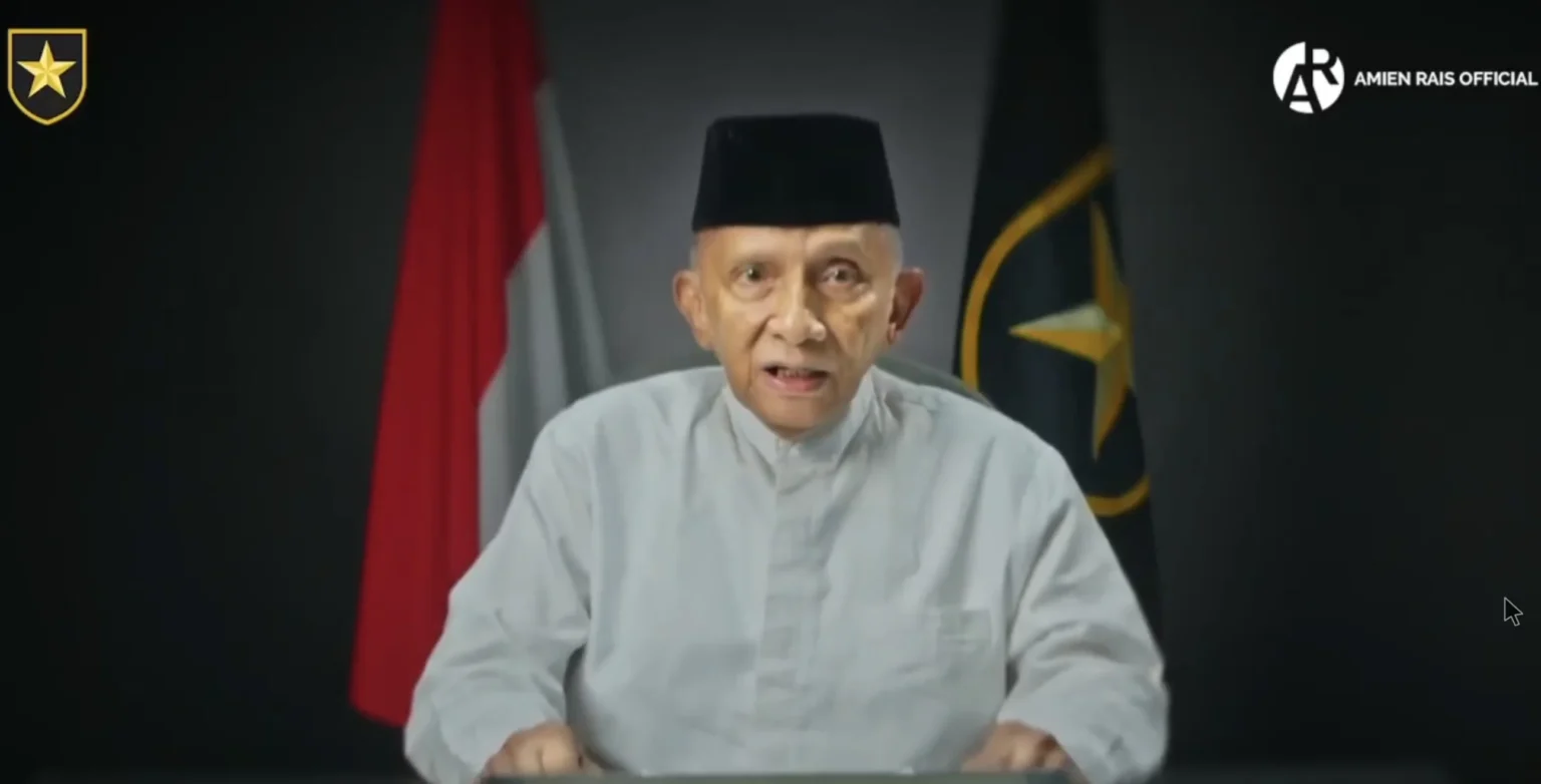 Tangkapan layar video Amien Rais yang viral usai tanggapi kedekatan Presiden Prabowo dan Teddy Indra Wijaya. (Foto X/@Korban Ceklist Satu)