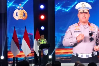 Kakorlantas Irjen Pol Agus Suryonugroho mengatakan pihaknya telah memberikan pelatihan terhadap 1.000 sopir taksi Green SM.
