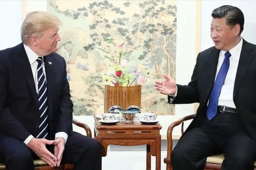 Presiden China Xi Jinping dan Presiden Amerika Serikat Donald Trump.