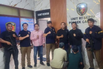 Satres Resmob Bareskrim Polri mencokok dua pelaku penyekapan, penculikan, dan penganiayaan korban di sebuah showroom motor di kawasan Jakarta Timur.