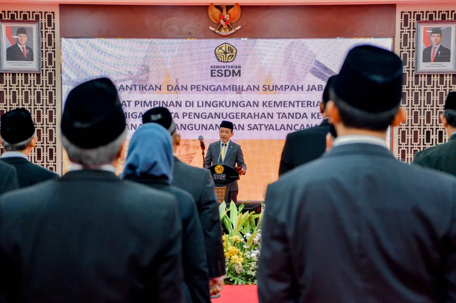 Menteri ESDM, Bahlil Lahadalia melantik 19 pejabat di Kementerian ESDM. (Sumber: Humas ESDM)