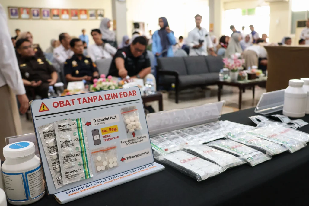Aksi nasional pencegahan penyalahgunaan obat-obatan tertentu (OOT). (Sumber: Antara Foto/Arnas Padda/wsj)