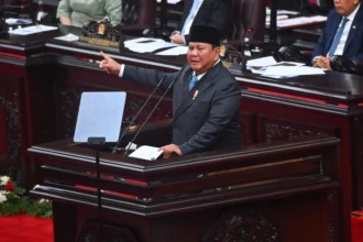 Presiden Prabowo Subianto menyampaikan pidato dalam Rapat Paripurna ke-19 DPR RI Masa Persidangan V Tahun Sidang 2025-2026 di kompleks Parlemen, Jakarta, Rabu (20/5/2026). DPR menggelar rapat paripurna dengan agenda antara lain penyampaian Kerangka Ekonomi Makro dan Pokok-Pokok Kebijakan Fiskal oleh Presiden Prabowo.