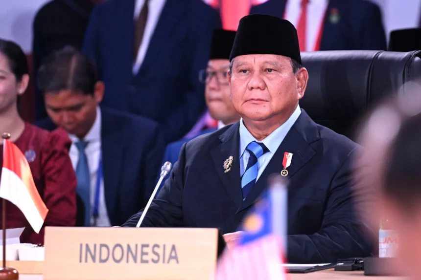 Presiden Prabowo Subianto mengikuti sesi pleno Konferensi Tingkat Tinggi (KTT) ke-48 ASEAN di Mactan Expo, Cebu, Filipina, Jumat (8/5/2026). Presiden Prabowo menegaskan bahwa ASEAN harus tetap menjadi jangkar stabilitas kawasan di tengah meningkatnya dinamika geopolitik global melalui penguatan solidaritas dan kerja sama antarnegara.