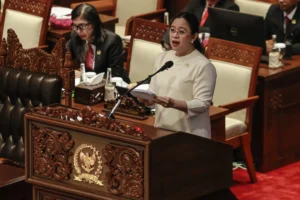 Ketua DPR Puan Maharani menyampaikan pidato pada Rapat Paripurna ke-18 di Kompleks Parlemen, Senayan, Jakarta