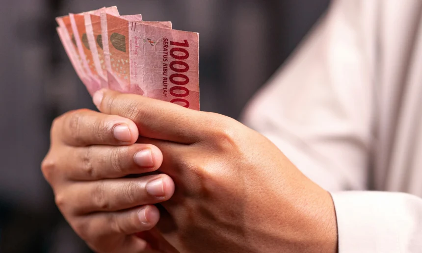 Ilustrasi Uang Rupiah. (Sumber: Unsplash/Defrino Maasy)