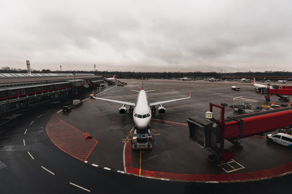 Suasana bandara.
