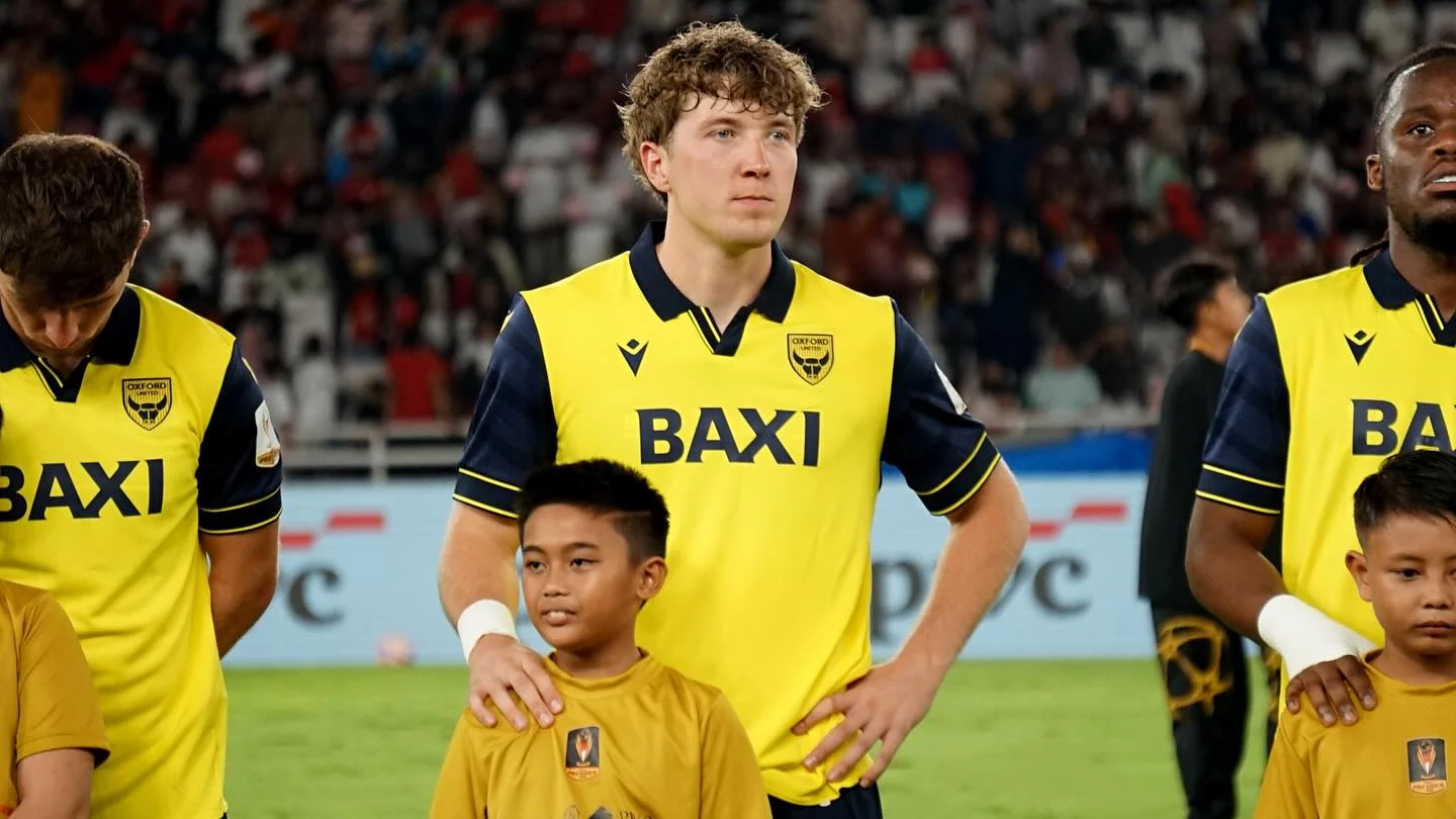 Penyerang Timnas Indonesia, Ole Romeny saat membela Oxford United