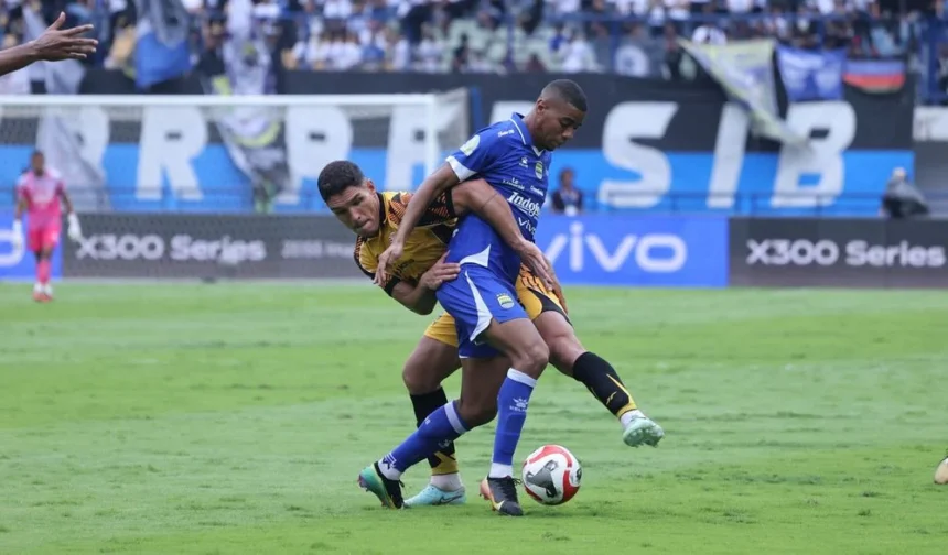 Pertandingan antara Persija vs Persib di putaran pertama BRI Super League 2025/2026