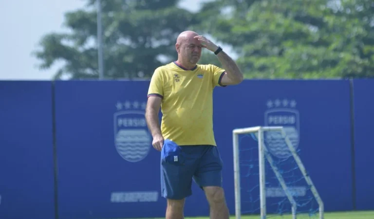 Pelatih Persib Bandung, Bojan Hodak