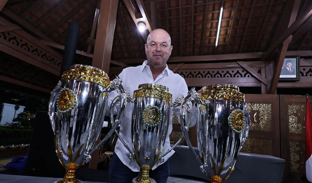 Bojan Hodak berpisah dengan Persib Bandung usai mebawa hattrick juara