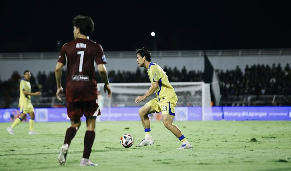 Gelandang Persib Bandung, Thom Haye menjadi aktor penting dibalik kemenangan timnya atas PSM Makassar