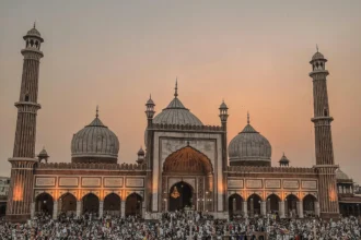 Pelaksanaan salat Idul Adha