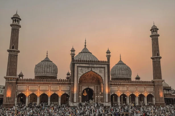Pelaksanaan salat Idul Adha