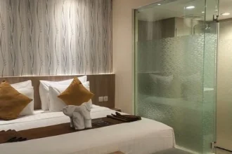 Salah satu kamar yang terdapat di Vasaka Hotel