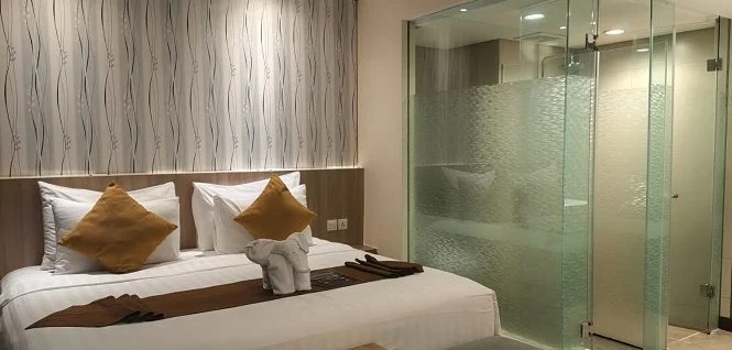 Salah satu kamar yang terdapat di Vasaka Hotel