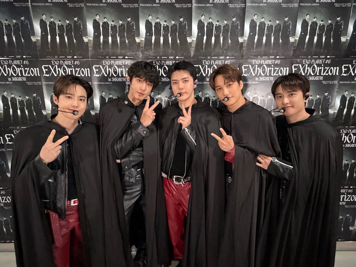 Boy Group EXO saat tampil di Jakarta