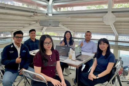 Rapat pelaksanaan Owrite Goes To Campus: Indonesia Bersuara