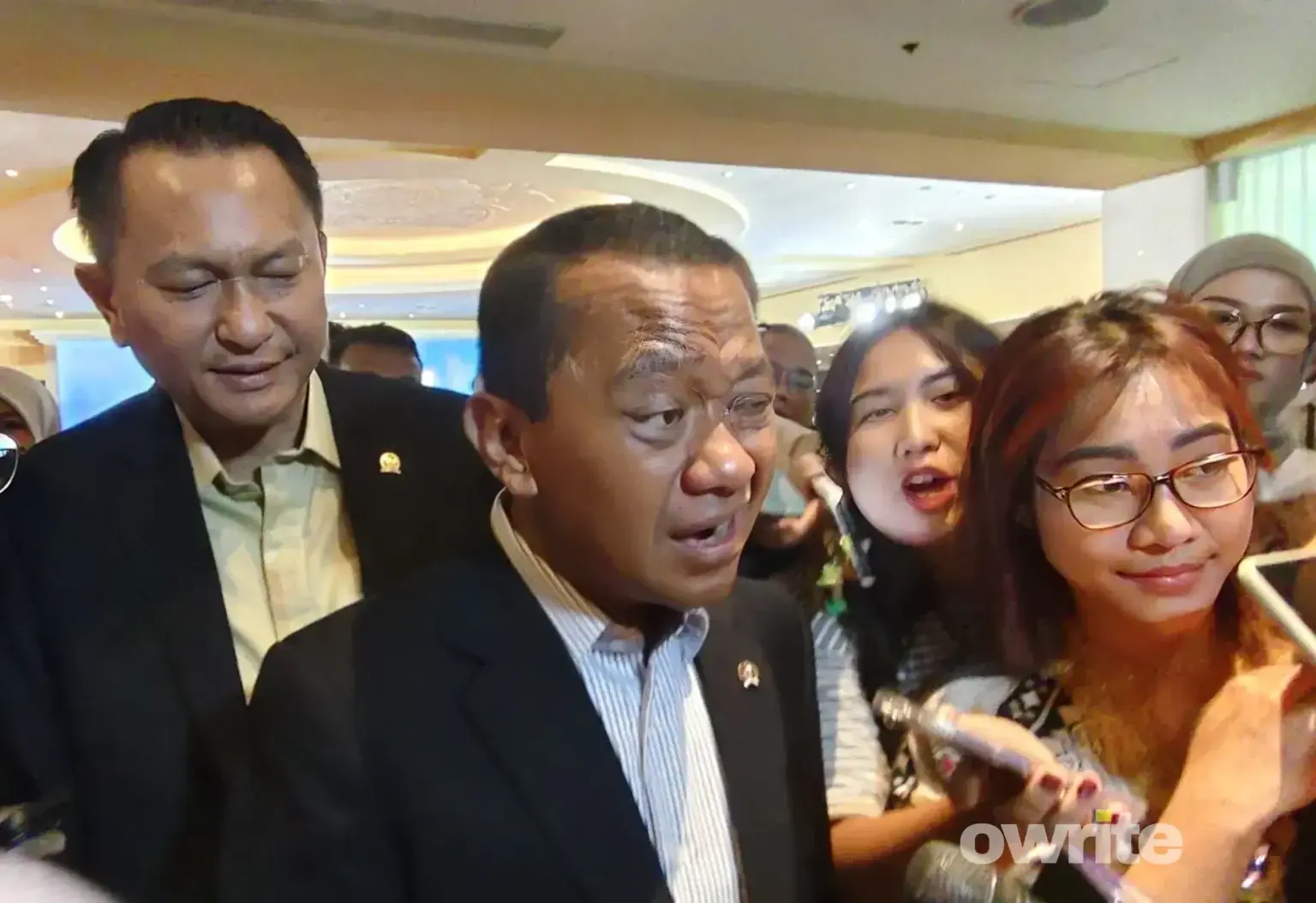 Menteri Energi dan Sumber Daya Mineral (ESDM) Bahlil Lahadalia di Energy Forum di Hotel Borobudur, Jakarta. (Sumber: Owrite/Natania Longdong)