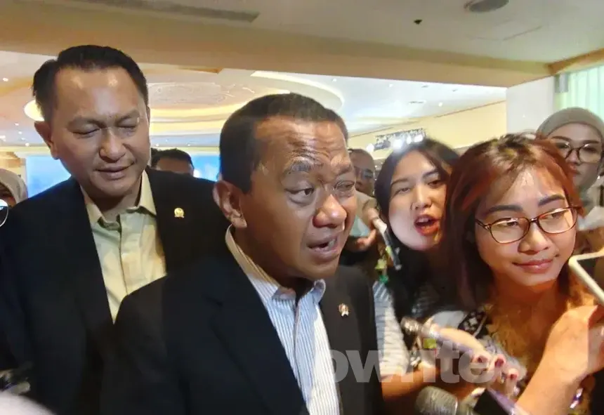 Menteri Energi dan Sumber Daya Mineral (ESDM) Bahlil Lahadalia di Energy Forum di Hotel Borobudur, Jakarta. (Sumber: Owrite/Natania Longdong)