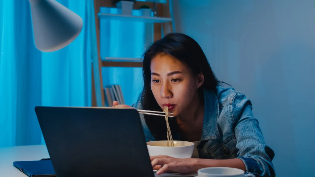 Makan tengah malam