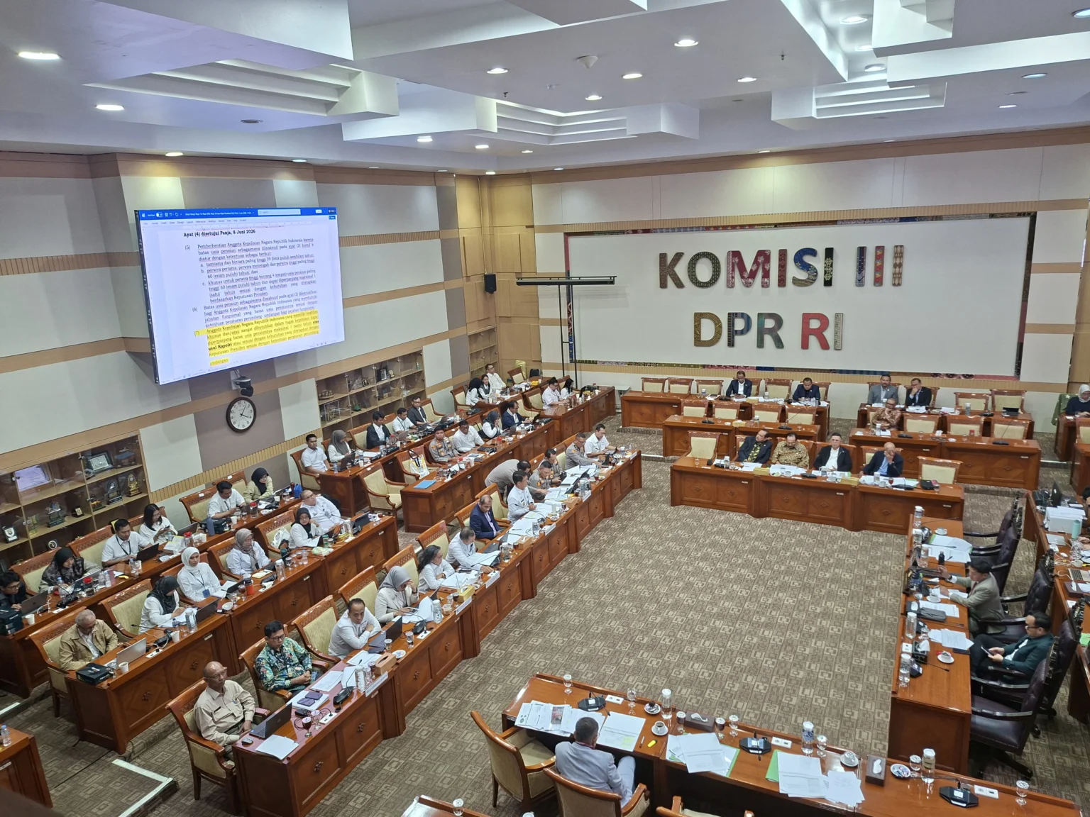 Rapat Panitia Kerja (Panja) RUU Polri antara DPR dan pemerintah