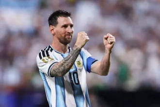 Kapten Timnas Argentina, Lionel Messi, menjadi sorotan utama setelah tampil luar biasa saat menghadapi Aljazair