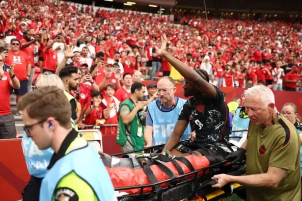 Ismael Kone cedera patah kaki usai dapat tekel brutal pemain Qatar