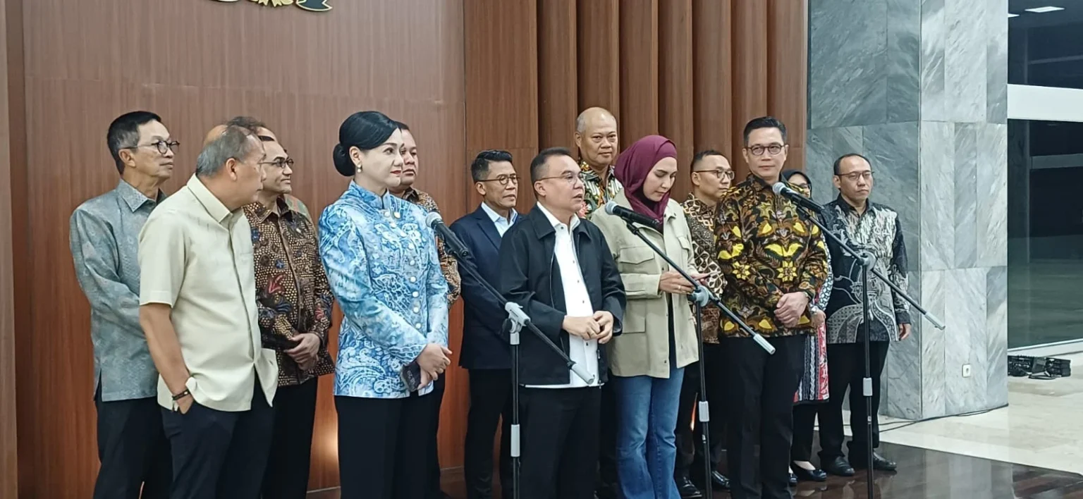 DPR merespons perihal rencana aksi mahasiswa.