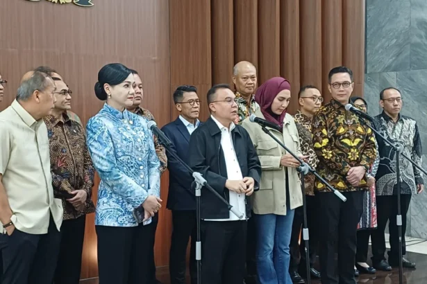 DPR merespons perihal rencana aksi mahasiswa.