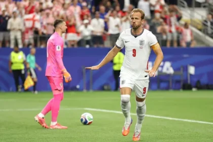 Penyerang Timnas Inggris, Harry Kane mencetak dua gol saat timnya menang 4-2 atas Kroasia