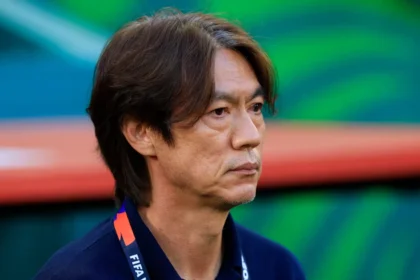 Hong Myung-bo resmi mengakhiri masa jabatannya sebagai pelatih Timnas Korea Selatan