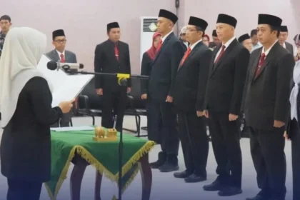 Pelantikan Raden Dewi Setiani
