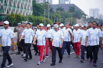 Kapolri Jenderal Listyo Sigit Prabowo dan jajarannya menggelar olahraga bersama jelang Hari Bhayangkara ke-80, 28 Juni 2026.