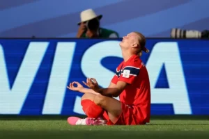 Selebrasi Erling Haaland usai mencetak gol ke gawang Irak