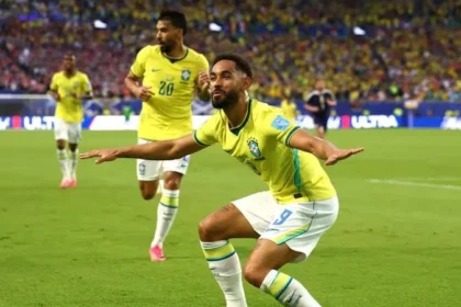Pemain Brasil saat laga melawan Skotlandia di grup C Piala Dunia. (Foto: FIFA).