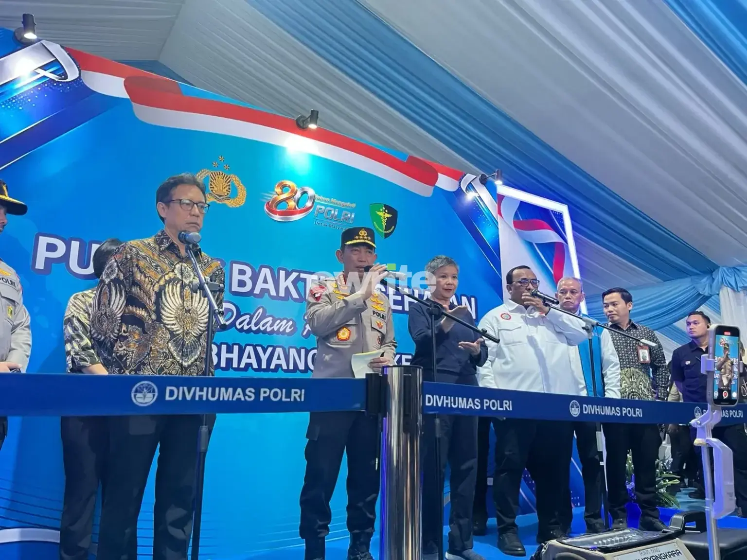 Kapolri Listyo Sigit Prabowo menanggapi soal batas usia pensiun polri yang baru, 23 Juni 2026.