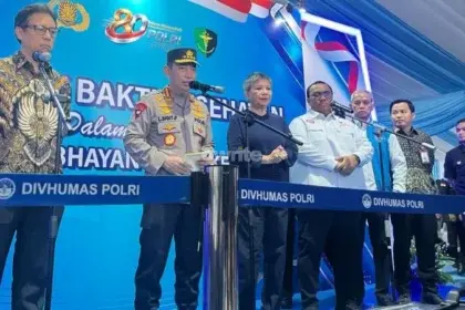 Kapolri Jenderal Listyo Sigit Prabowo beri keterangan pers.
